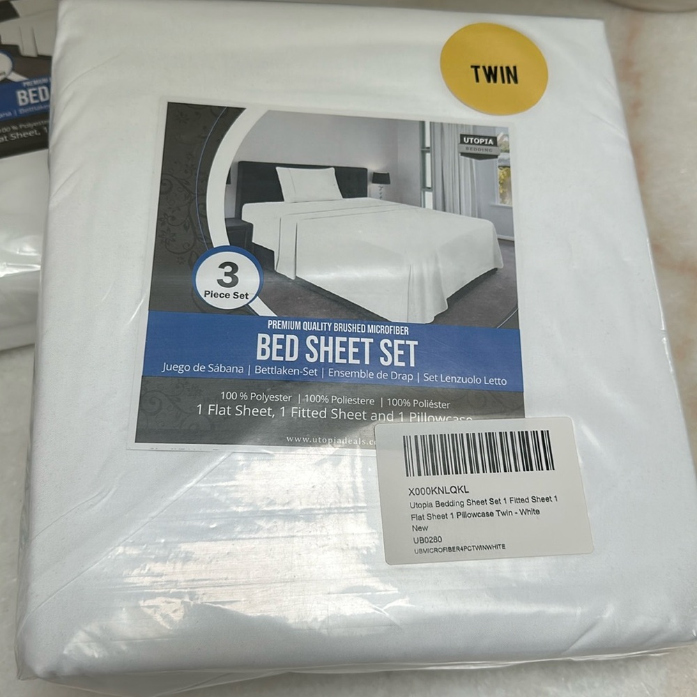 Bedding Twin Sheet Set NWT dorm
